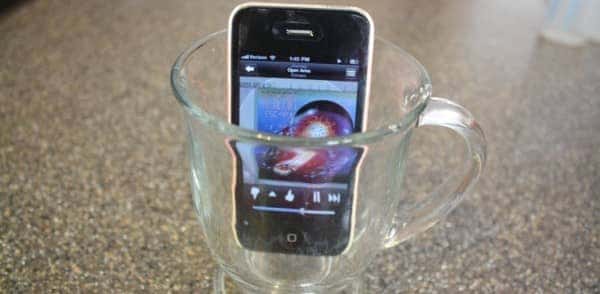 diy-hack-iphonespeakers