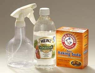 vinegar baking soda oven cleaning