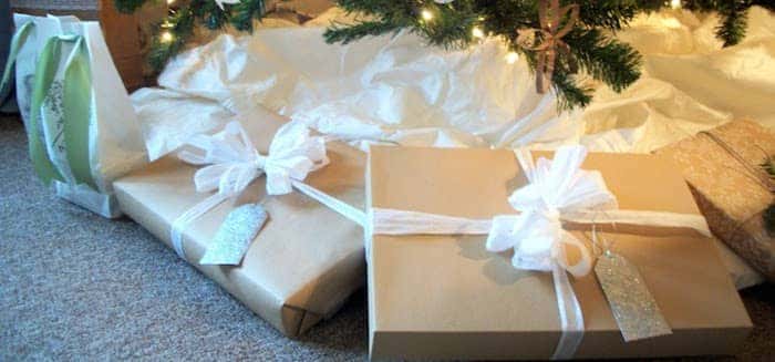 gift wrapping inspiration white