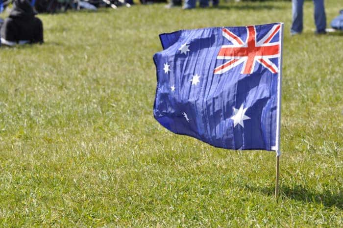 austraian flag lawn foter