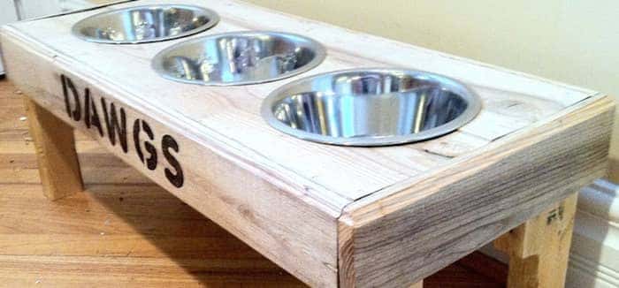 DIY Pallet Furniture For Your Dog