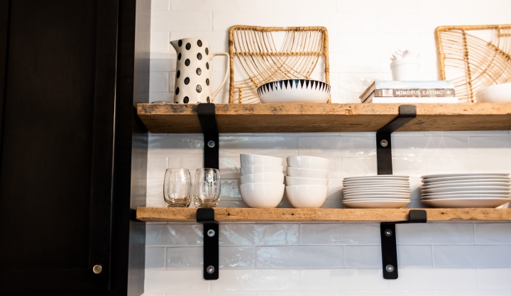 plates and glasses on shelf display