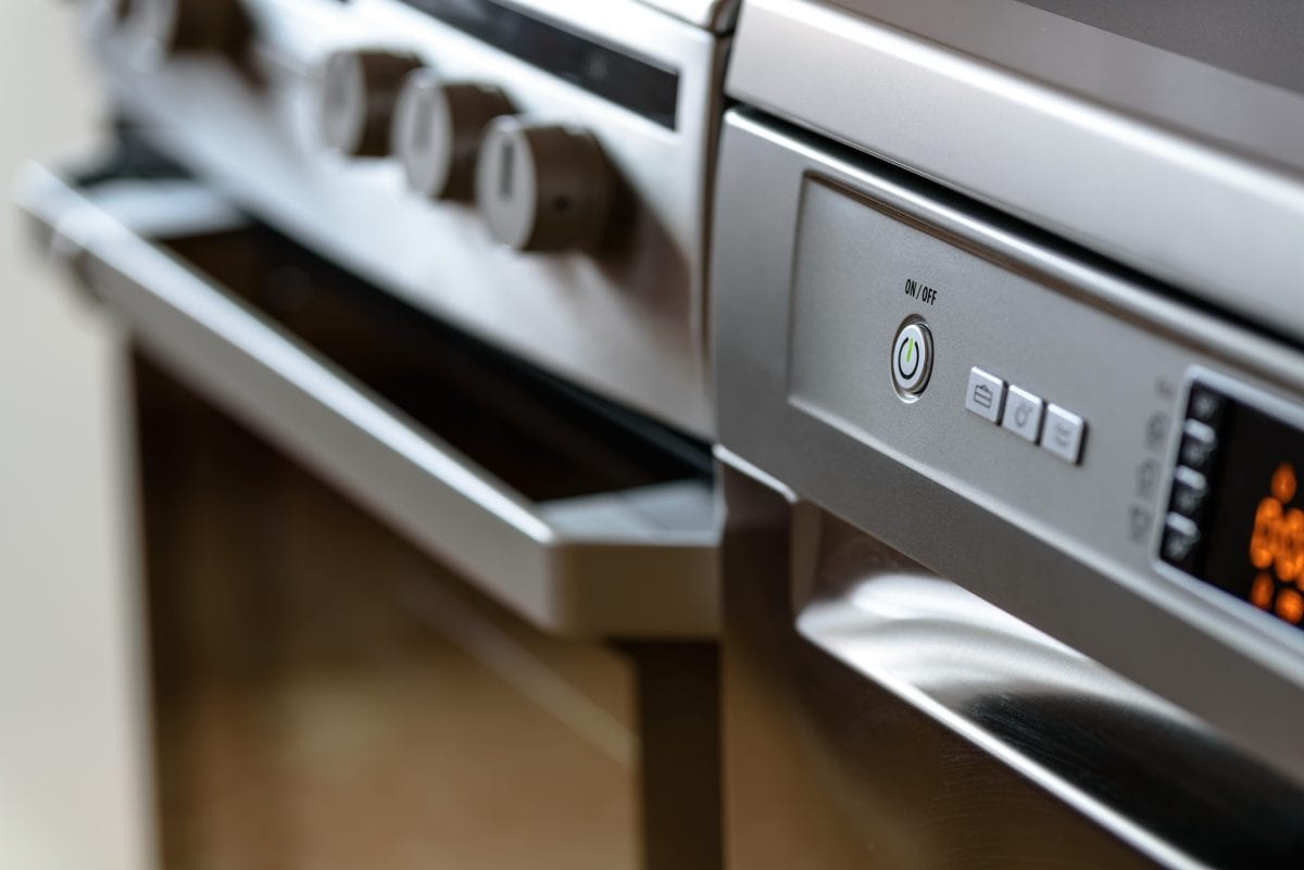 How to clean your oven with baking soda
