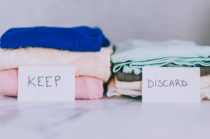 decluttering clothes