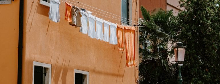 Ultimate cheat sheet to hanging washing | Airtasker