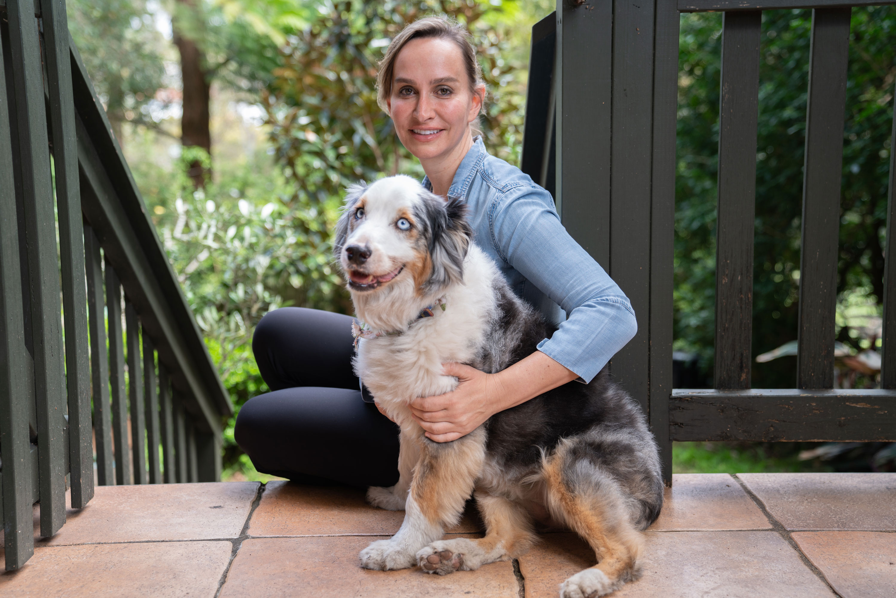 Jessica founder of Koala Eco with dog