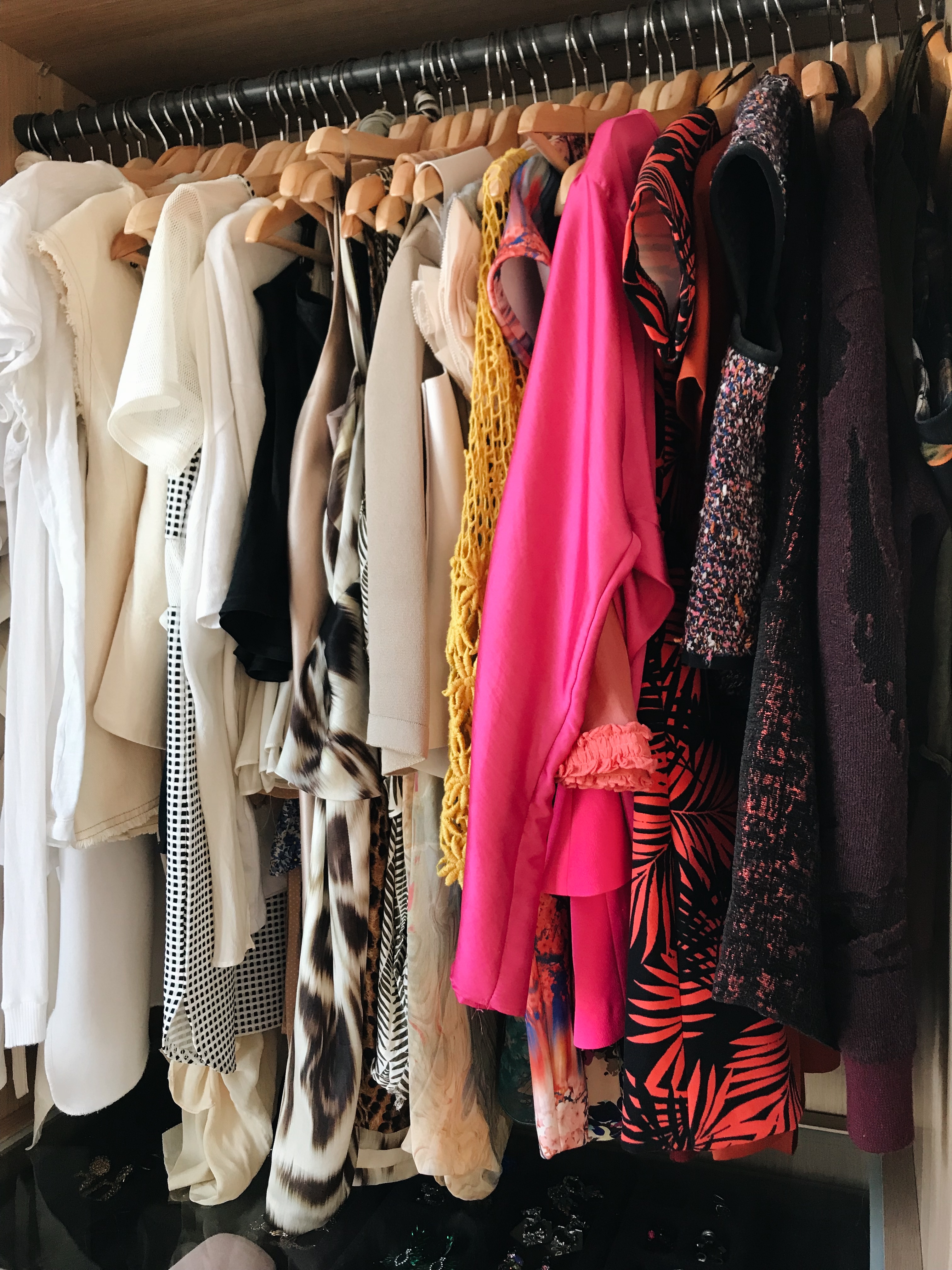 Built in wardrobe hanging rail deals