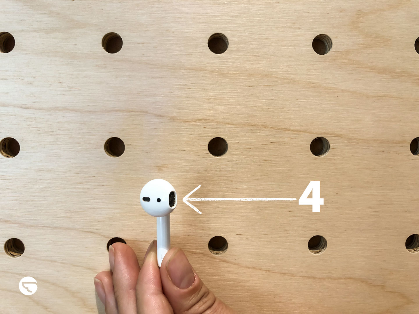 Clean your Apple Airpods like new | Airtasker Life Skills
