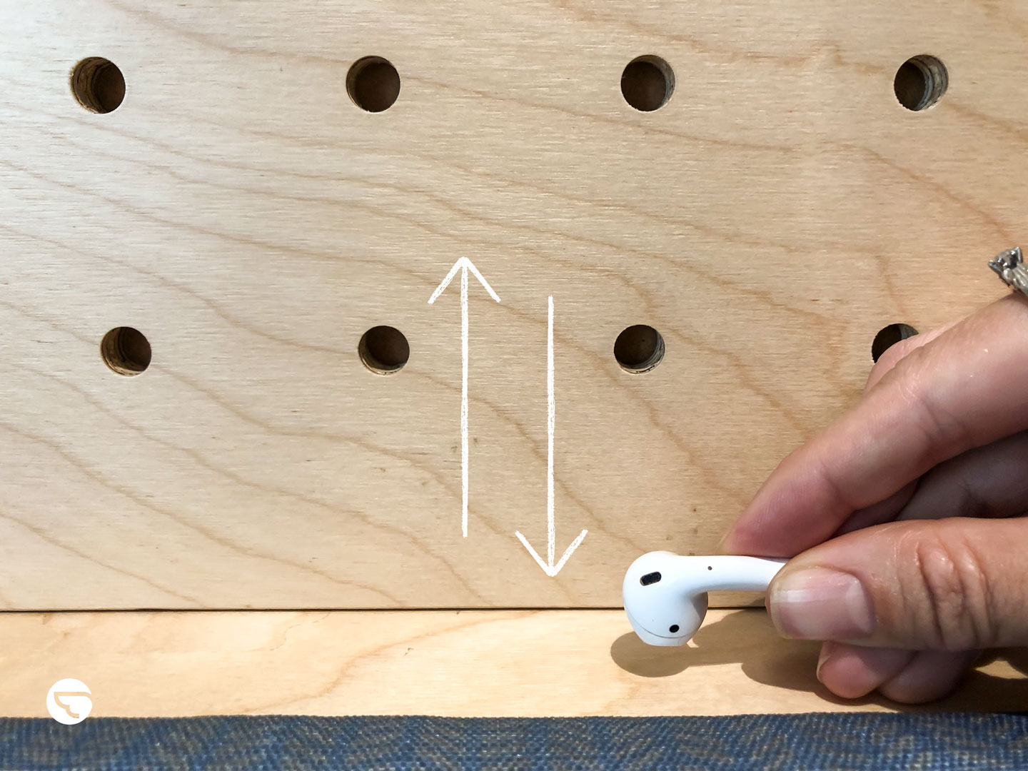 Clean your Apple Airpods like new | Airtasker Life Skills