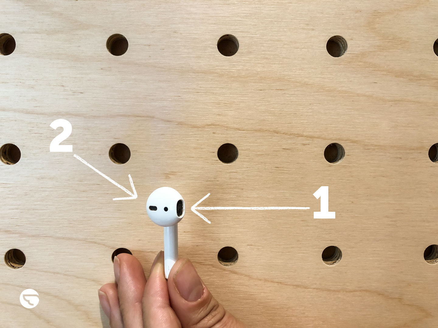 Clean your Apple Airpods like new | Airtasker Life Skills