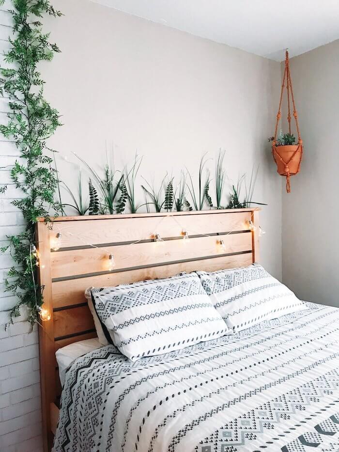 Bedroom-ideas-timber-bedhead