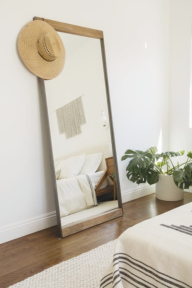 floor-mirror-bedroom