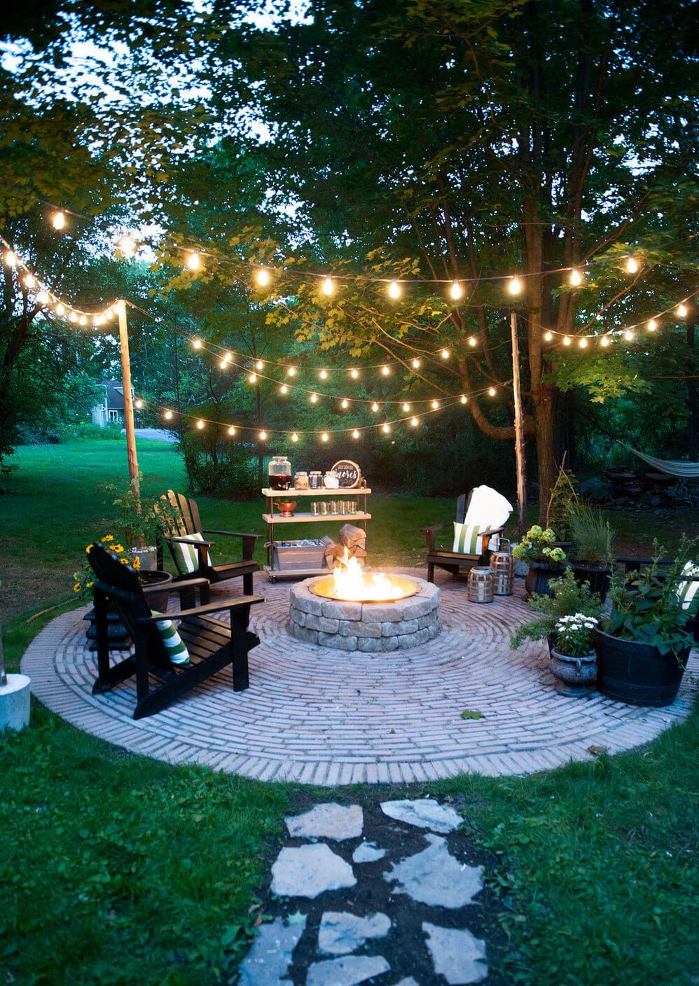 33 Fire Pit Ideas For Your Backyard