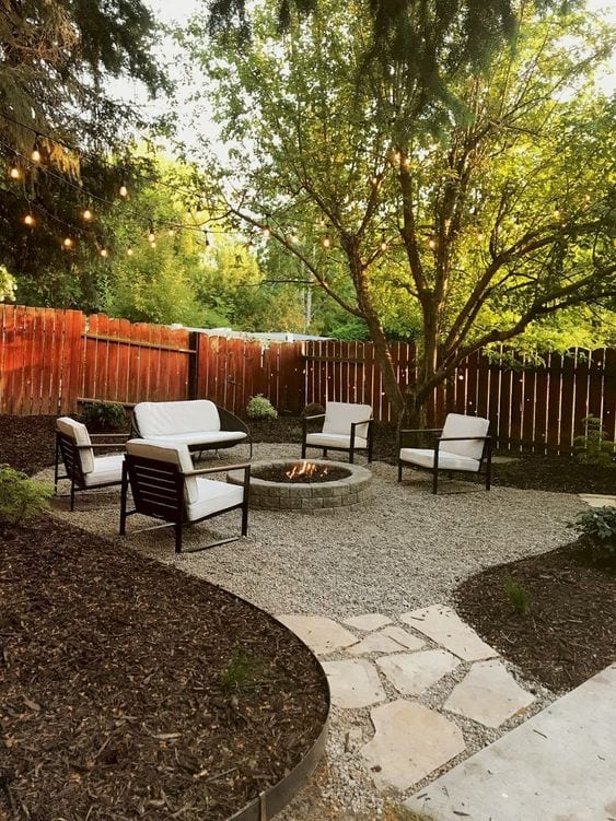 33 Fire Pit Ideas For Your Backyard