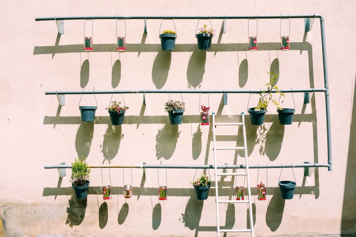 clever wall of planters