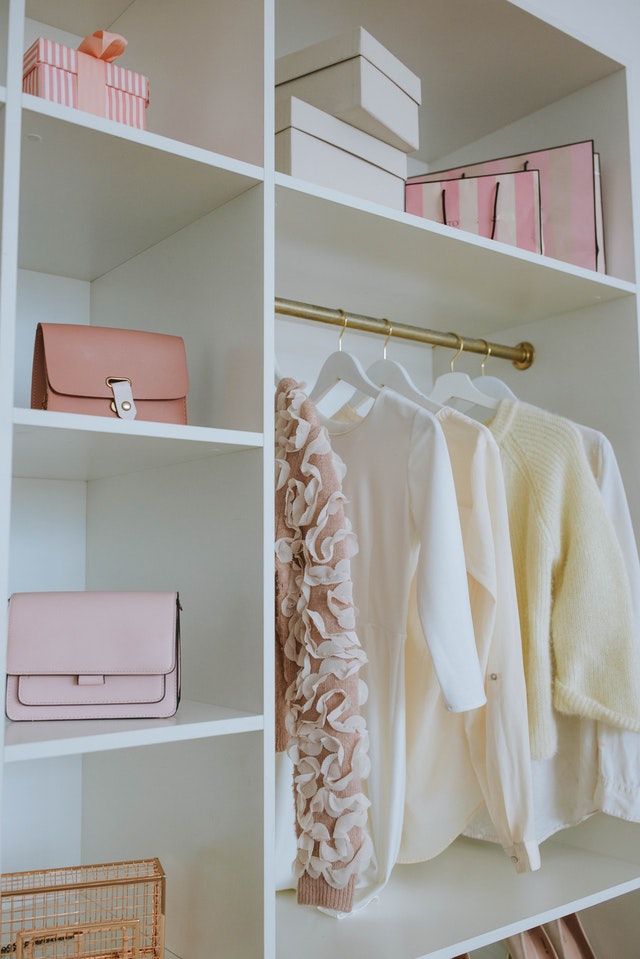 wardrobe-ideas-handbag-display