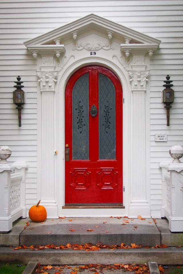 front-porch-ideas-red-door