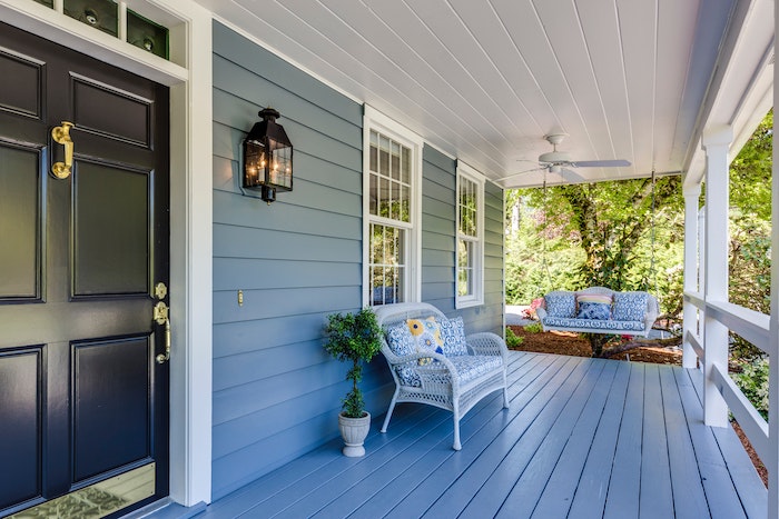 bench seat on front porch