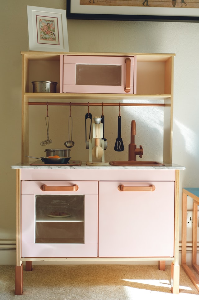 nursery-ideas-toy-kitchen