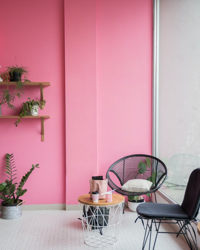 feature-wall-ideas-hot-pink