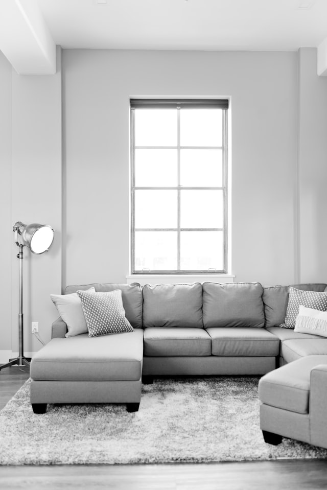 grey-living-room-monochrome