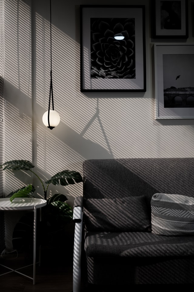 living-room-lighting-globe-pendant