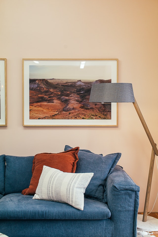 living-room-lighting-coloured-lamp