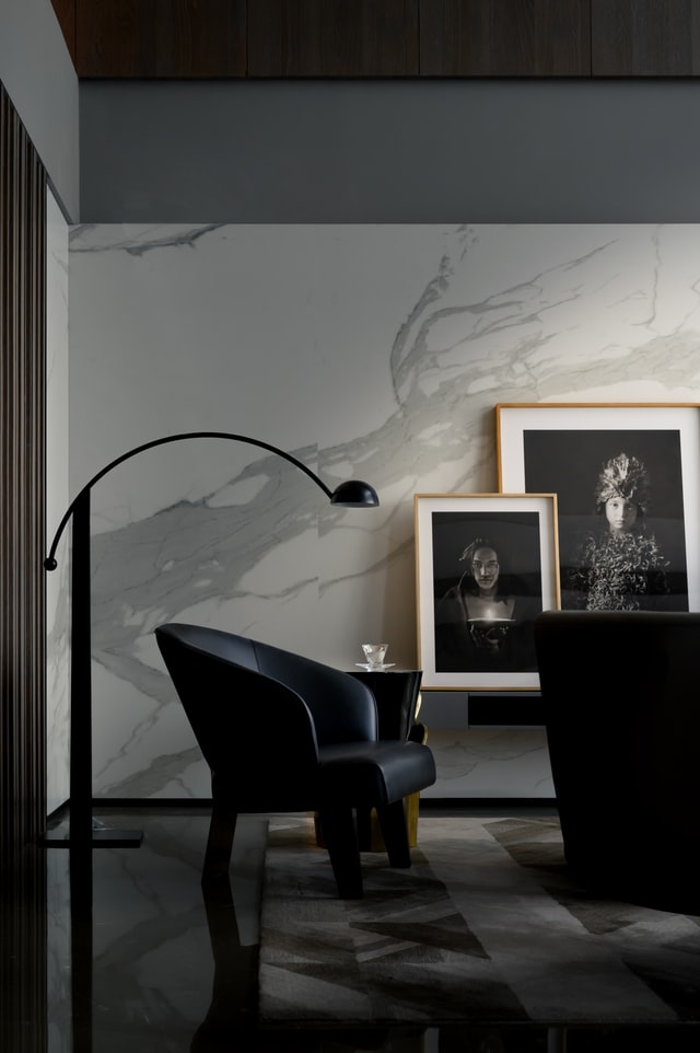 minimalist-living-room-artworks