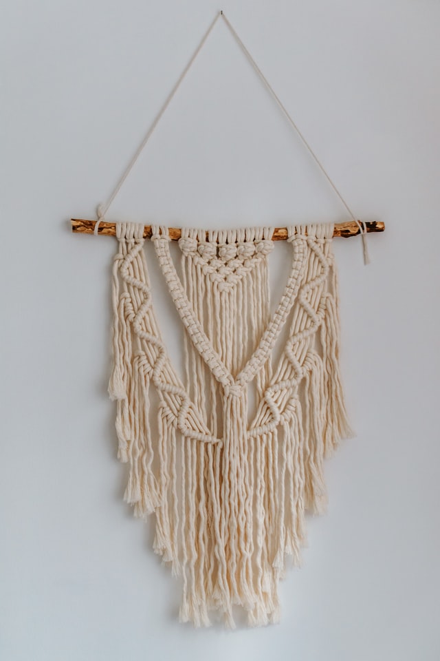 boho-living-room-wallhanging