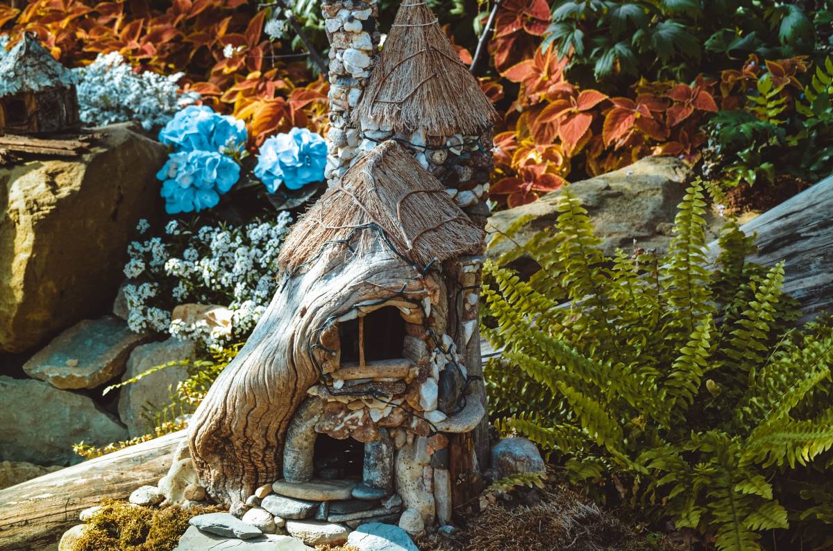 miniature fairy house garden