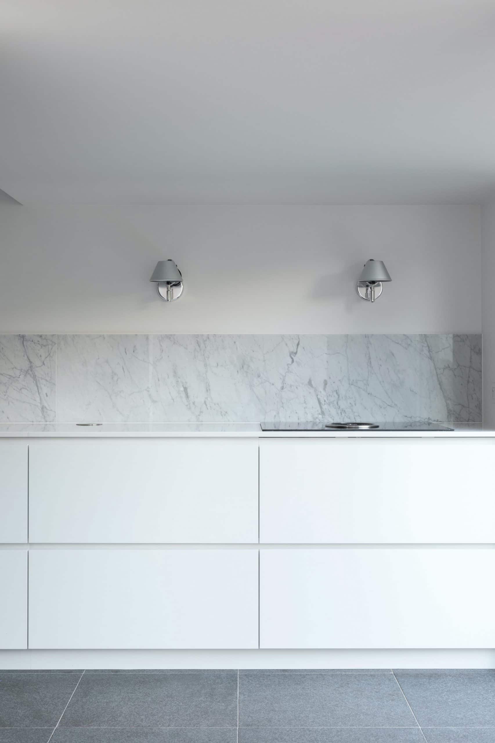 grey-kitchen-minimal