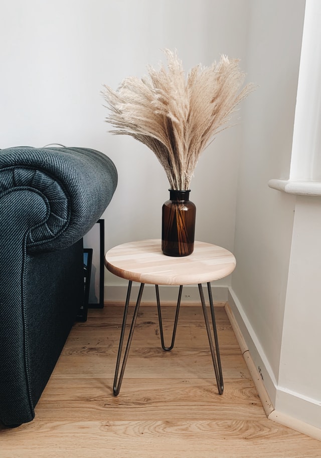 modern-living-room-side-table