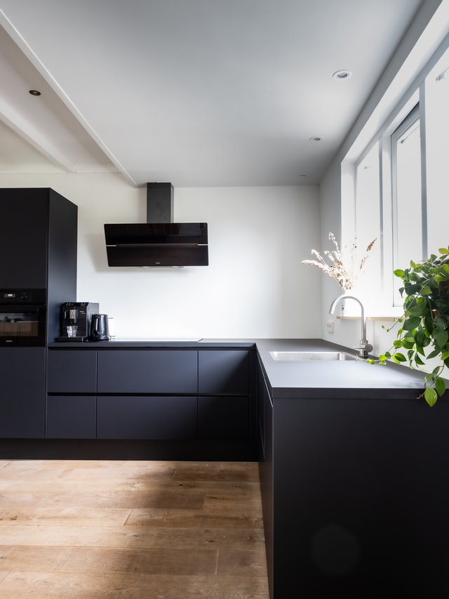 simple-modern-black-kitchen