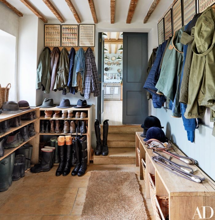 english-mudroom