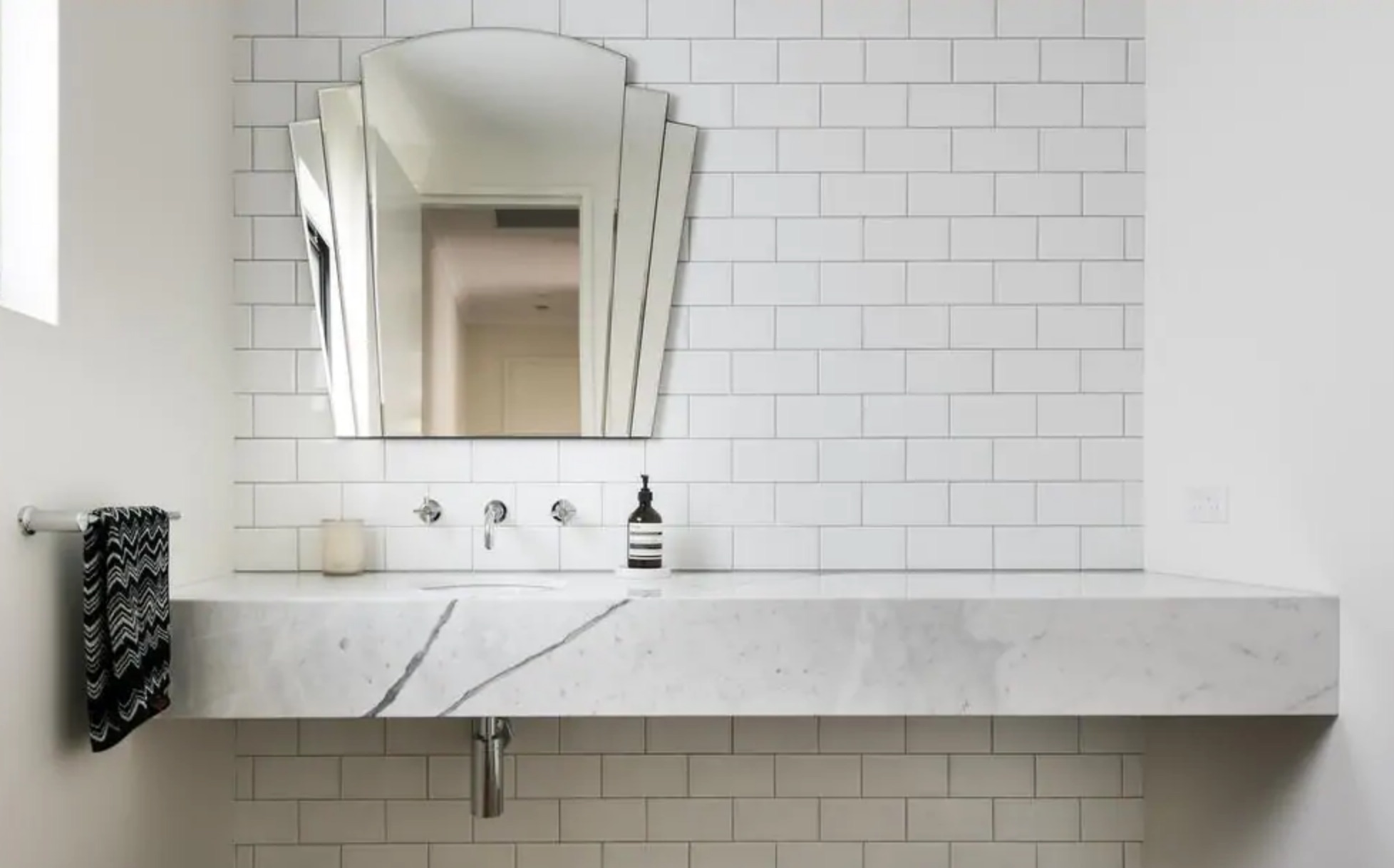 30 Stunning Art Deco Bathrooms Mirrors 30 Stunning Art Deco Bathrooms Mirrors