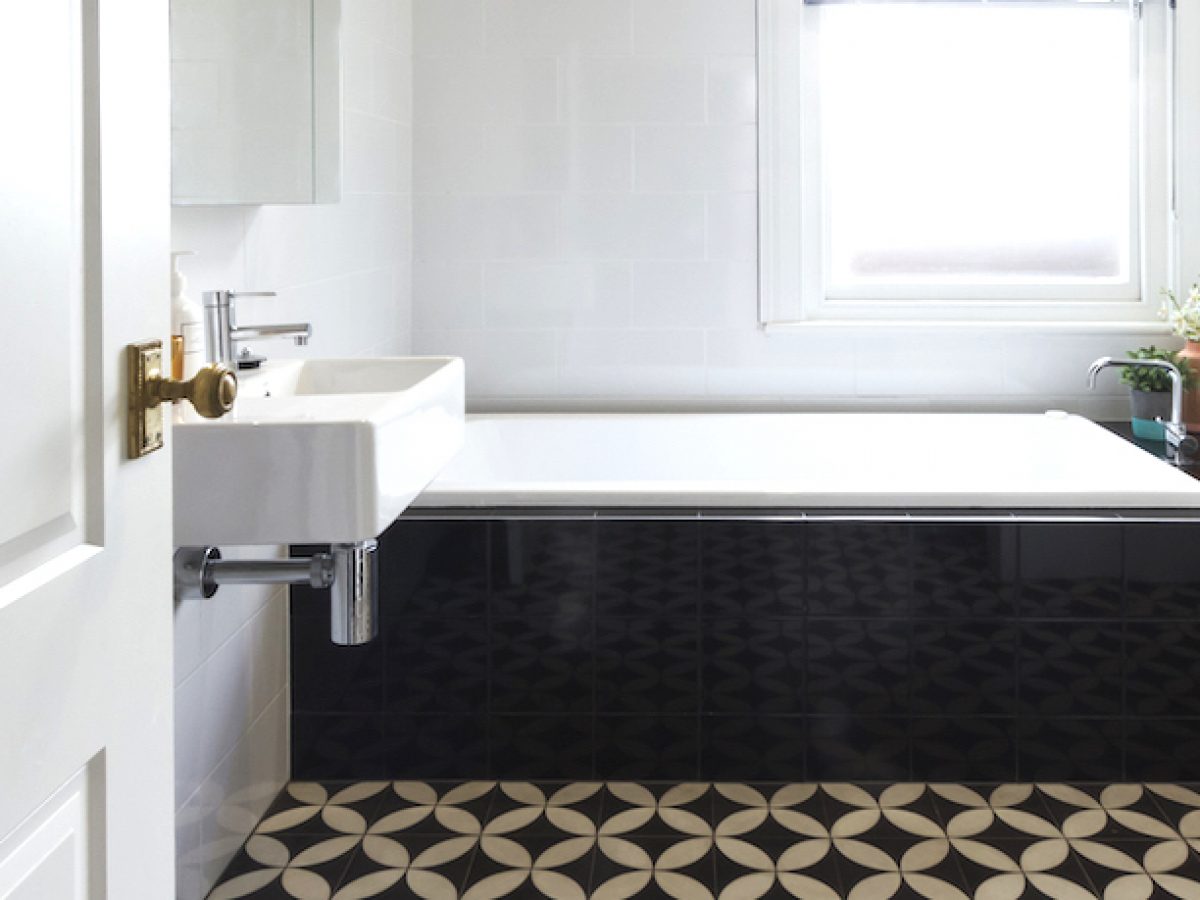 27+ Small Black And White Bathroom Ideas Gif