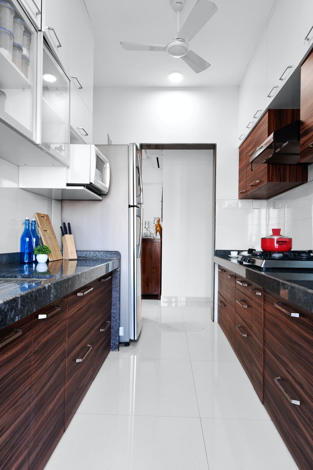 kitchen-flooring-large-white-tiles