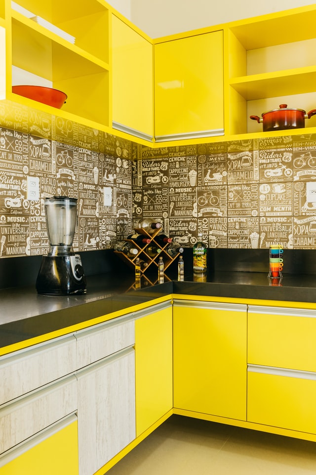 retro-kitchen-graphic-yellow