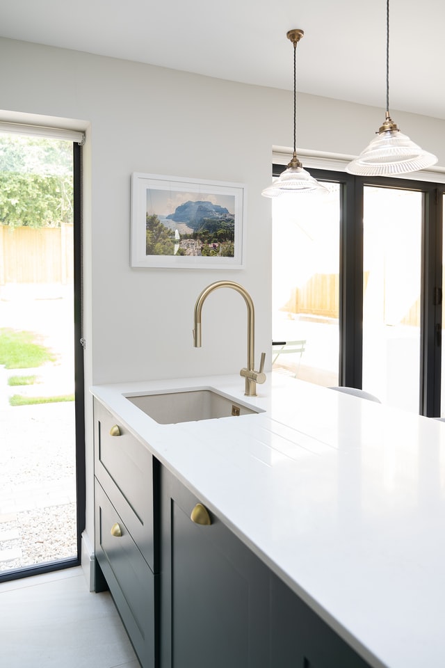 kitchen-lghting-brass-and-glass