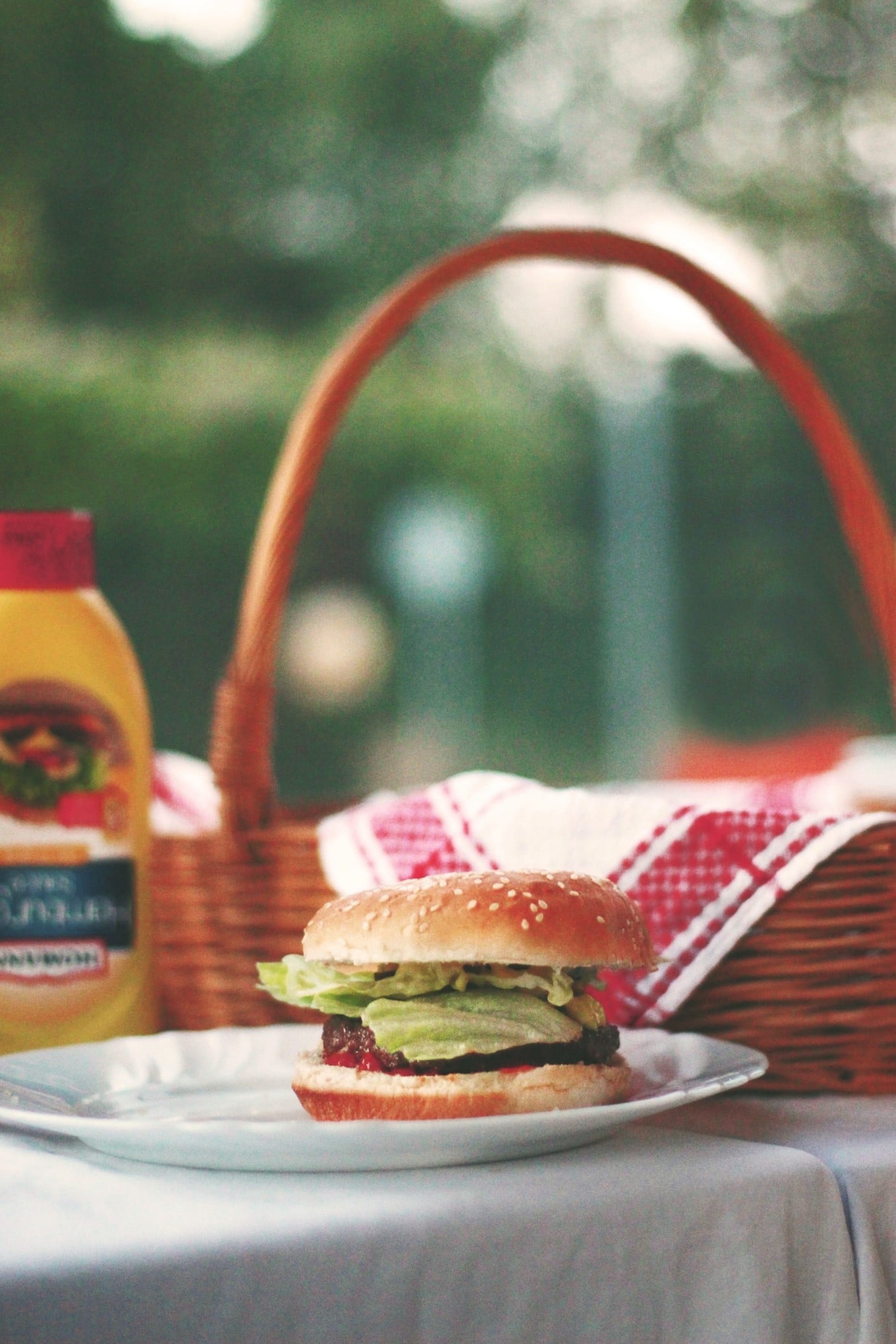 outdoor-kitchen-basket