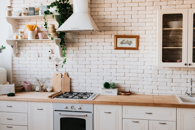 u-shaped-kitchen-brick