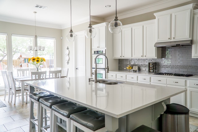 white-Shaker-kitchen