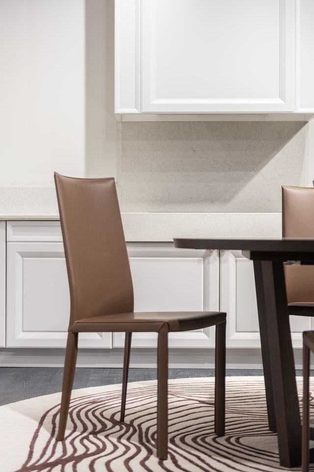 kitchen-colour-schemes-brown-and-white