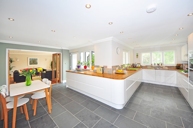 kitchen-flooring-concrete-tile