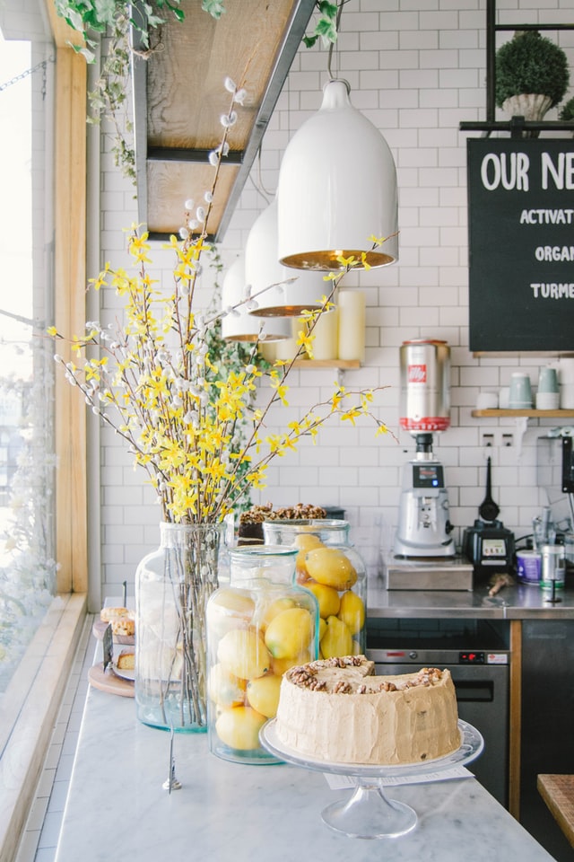 kitchen-lighting-white-ceramic