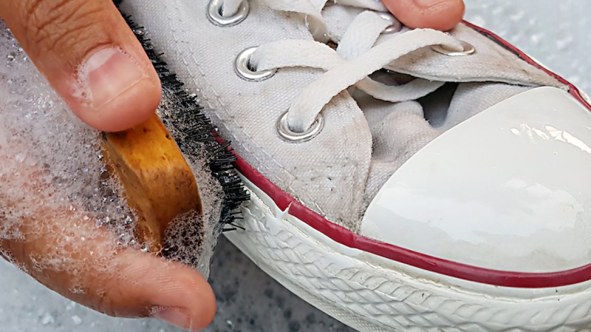 washing converse shoes