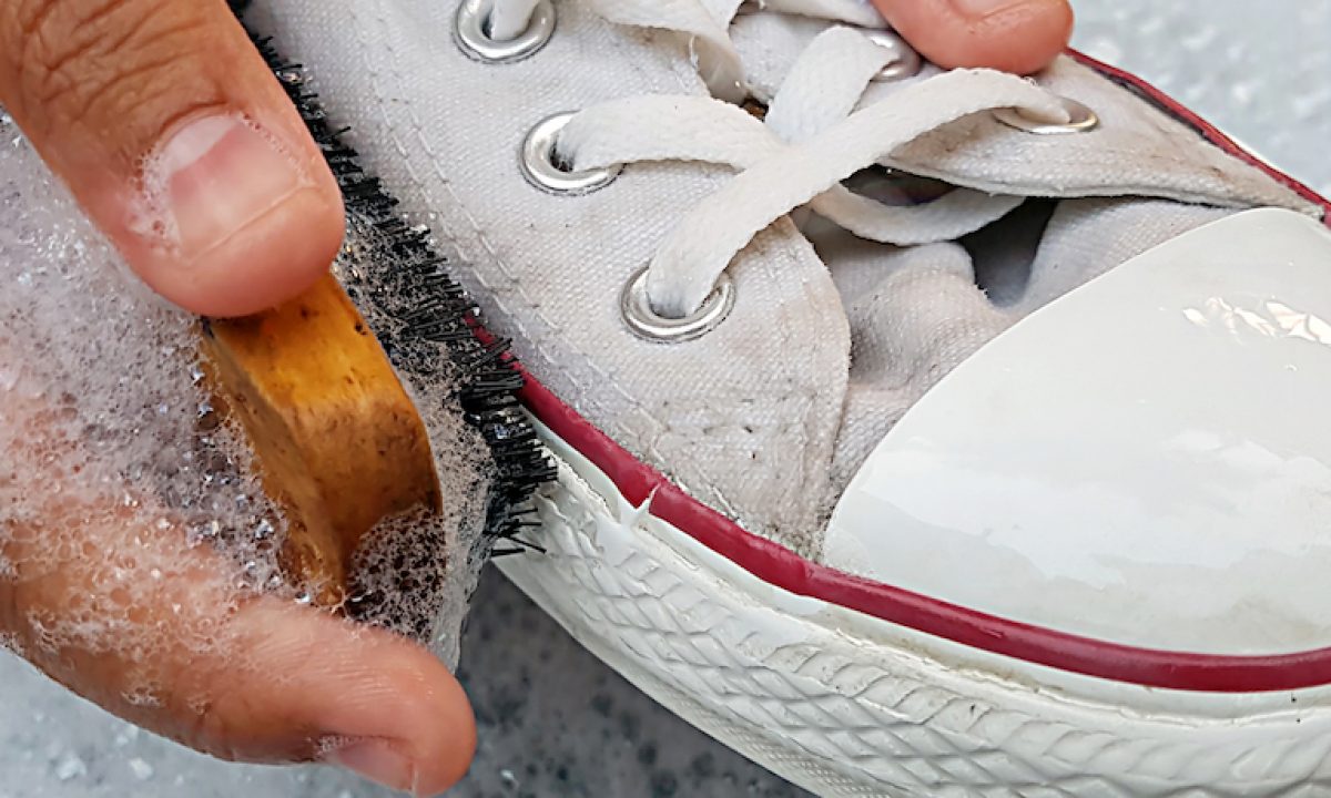 how to wash white canvas converse