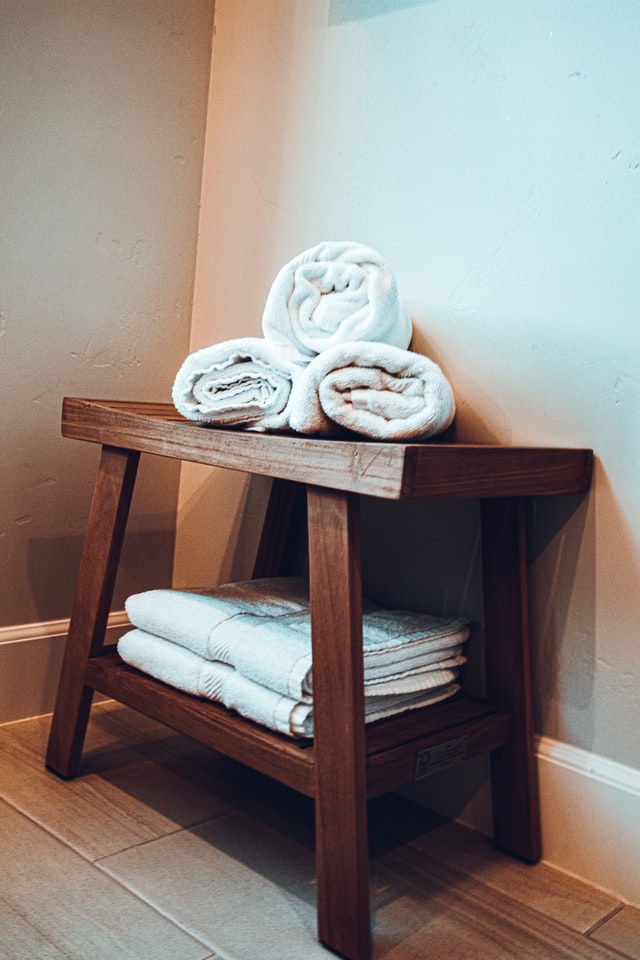 bathroom-storage-towels