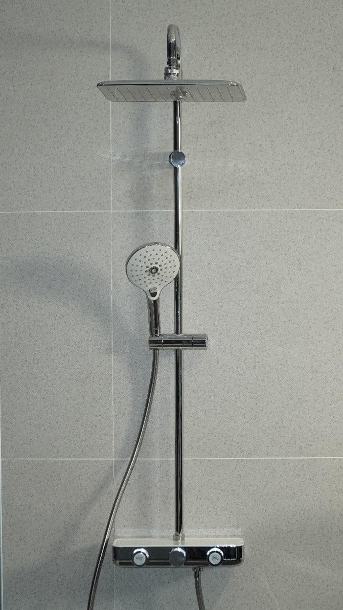 bathroom-shower-rainfall-showerhead