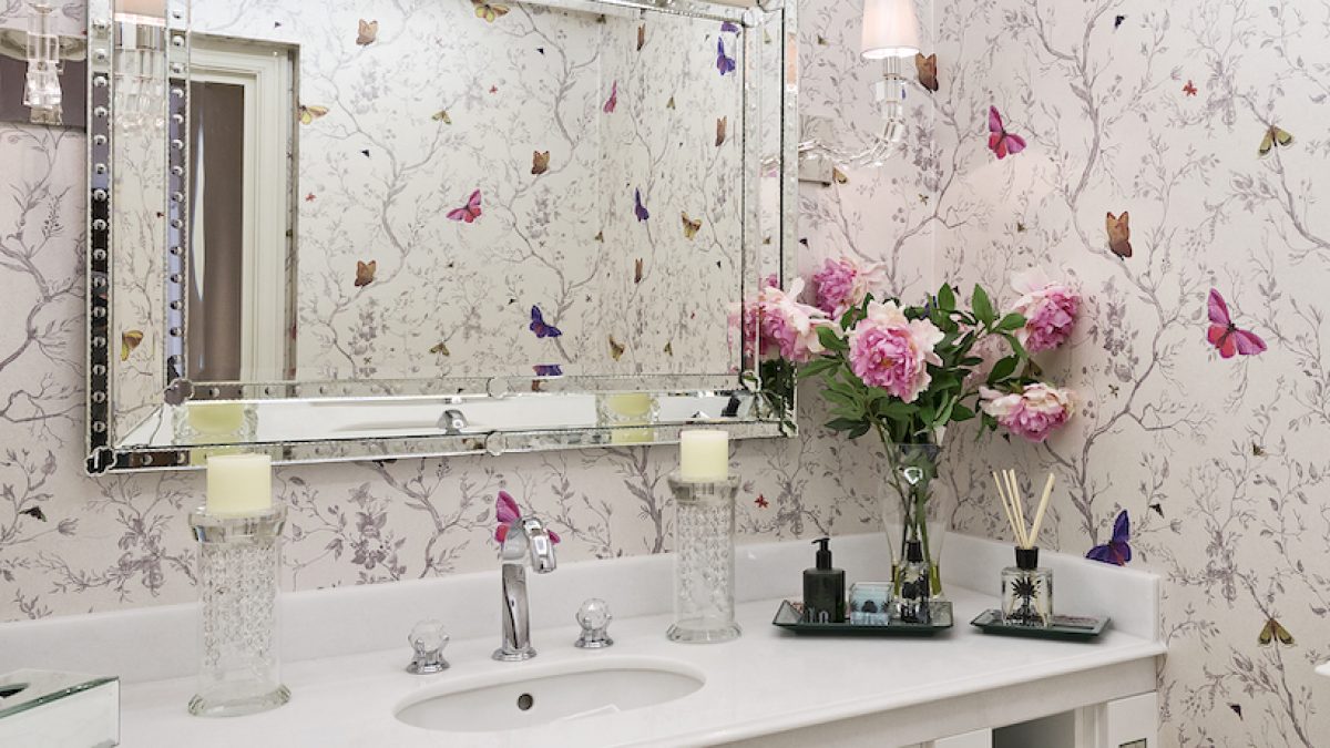 Featured image of post Masculine Wallpaper For Bathroom - The wallpaper&#039;s dark palette and bold, graphic pattern is the perfect canvas for the surrounding masculine decor in this bathroom.